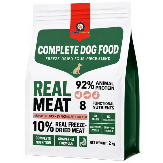 PetFoodGearHub grain-free dog food in a white-and-green 2 kg pouch with freeze-dried blend and animal-protein callouts.